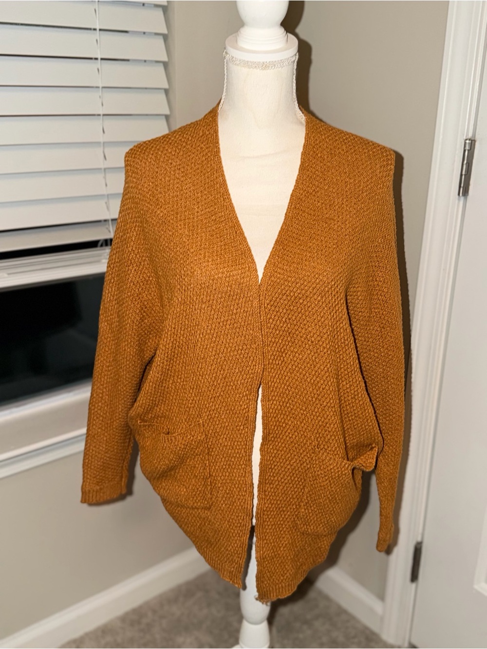 Open-Front Knit Cardigan in Mustard